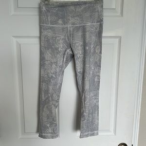 ✨CLOSET CLEAN OUT: Lululemon Capris Leggings
